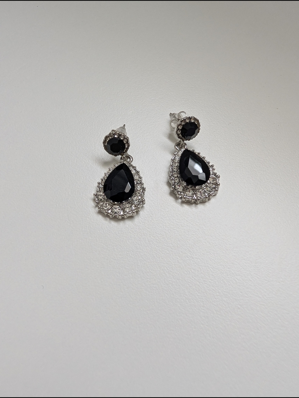 Elegant Black Teardrop Crystal Drop Earrings